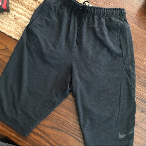 👟NIKE DRI FIT Shorts - Picture 1 of 9